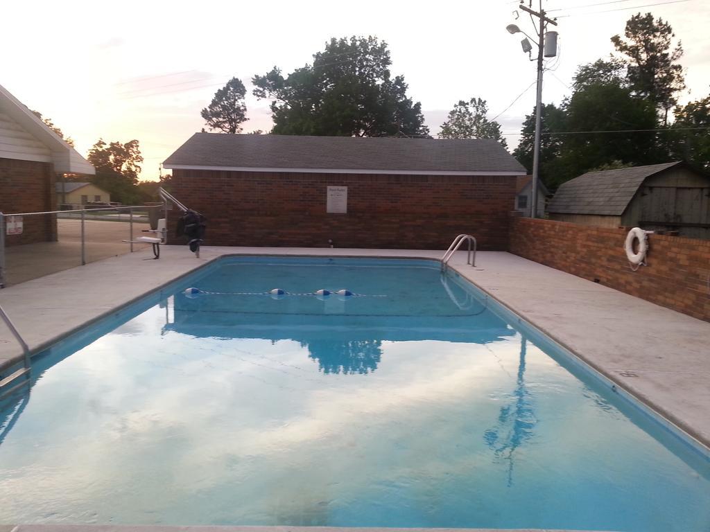 Holiday Pines Motel Jay Екстер'єр фото