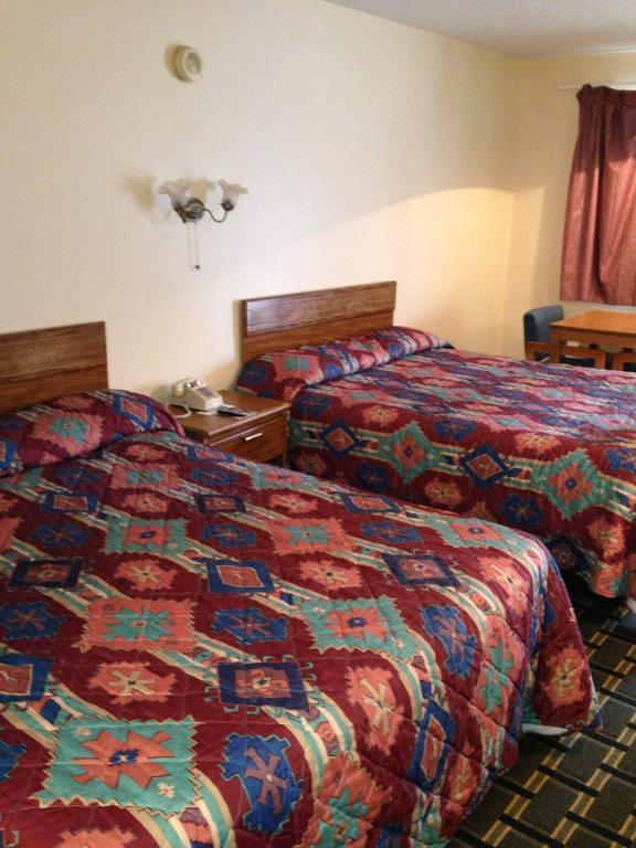 Holiday Pines Motel Jay Номер фото